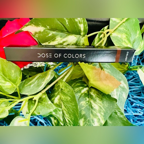 NIB Dose of Colors Eyeliner Pencil Full Size in Loyal - Med Brown - Picture 1 of 13